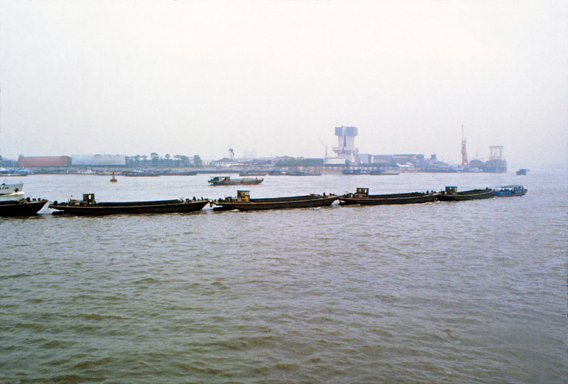 1989,黄浦江,上海,浦东,货舱,拖轮,20世纪,1980年-1989年,货船,货物集装箱
