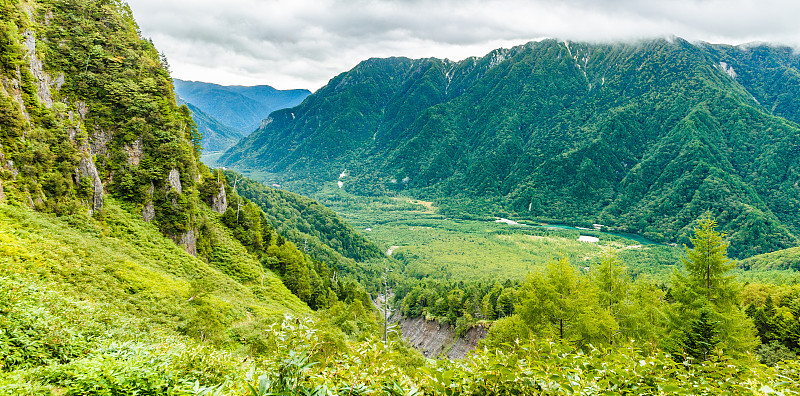 山,露面闲谈,烧岳,中部山岳国立公园,笋,飞驒山脉,登山杖,留白,休闲活动,水平画幅