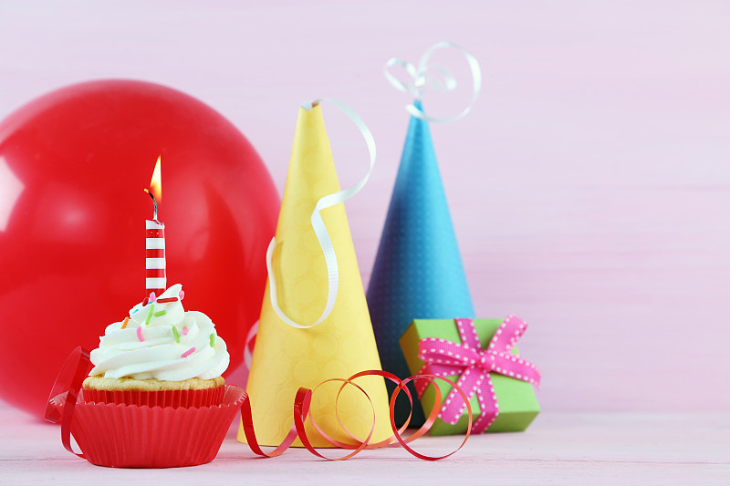 生日,纸杯蛋糕,贺卡,边框,水平画幅,无人,蛋糕,气球,礼券或卡,生日卡