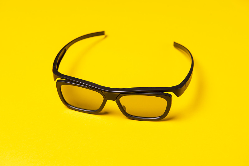 彩色背景,三维图形,眼镜,高视角,黑色,黄色,偏振光,3d眼镜,一个物体,黄色背景