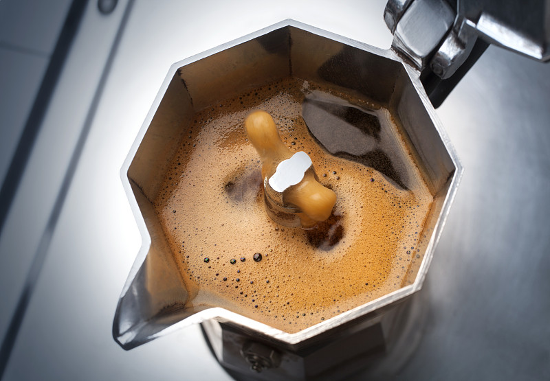 咖啡机,咖啡,炉前,传统,咖啡壶,高压蒸汽咖啡机,黑咖啡,浓咖啡,肥皂泡,沸腾的
