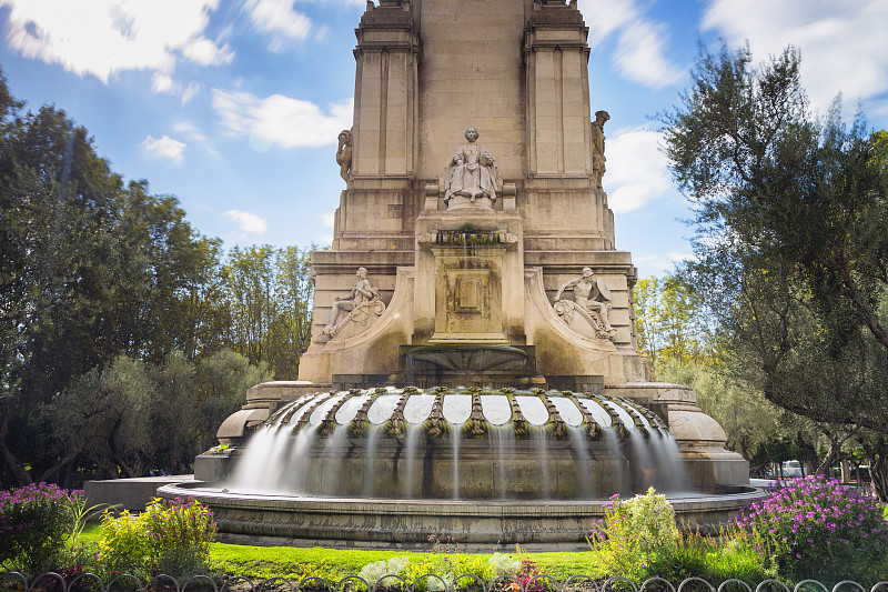 cervantes,monument,西班牙广场,西班牙,马德里,方形画幅,侧面视角,东亚,纪念碑,水,留白