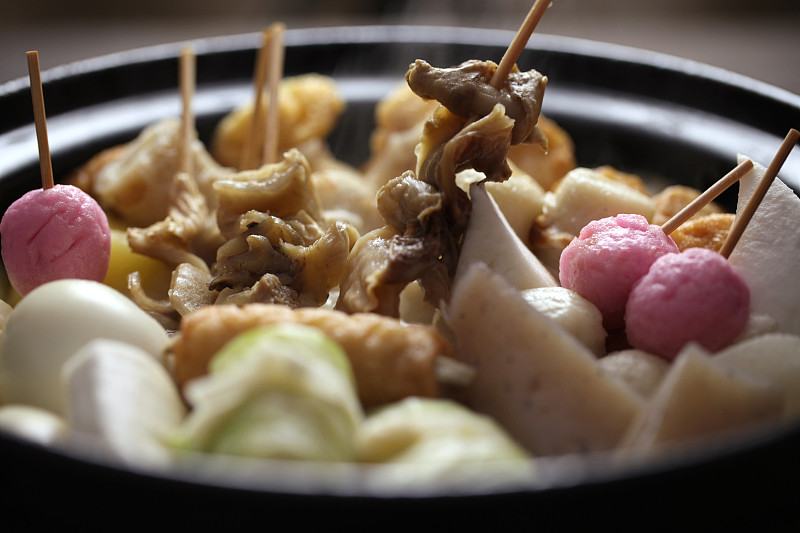 日本食品,关东煮,炸豆腐,水平画幅,十字花科,鸡蛋,日本,膳食,蒟蒻,煮物