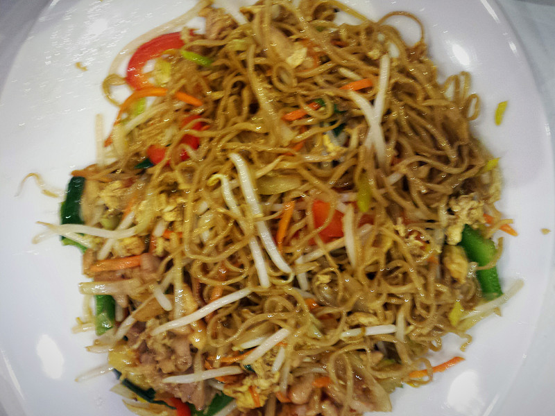 炒面,米粉,炒菜锅