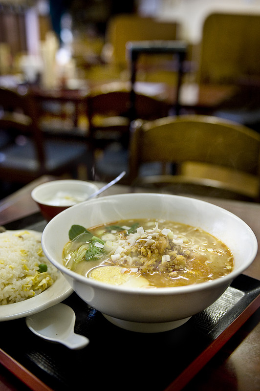 担担面,垂直画幅,日本拉面,葱,日本,膳食,大葱,准备食物,煮鸡蛋,卵