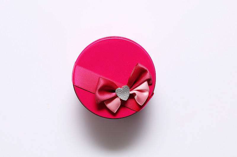 蝴蝶结,盒子,圆形,小的,白色背景,礼物,粉色,美,灵性,水平画幅