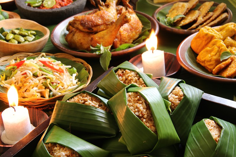 配菜,木制,桌子,豆豉,万隆,西爪哇,豇豆,印度尼西亚,自助餐,香蕉叶