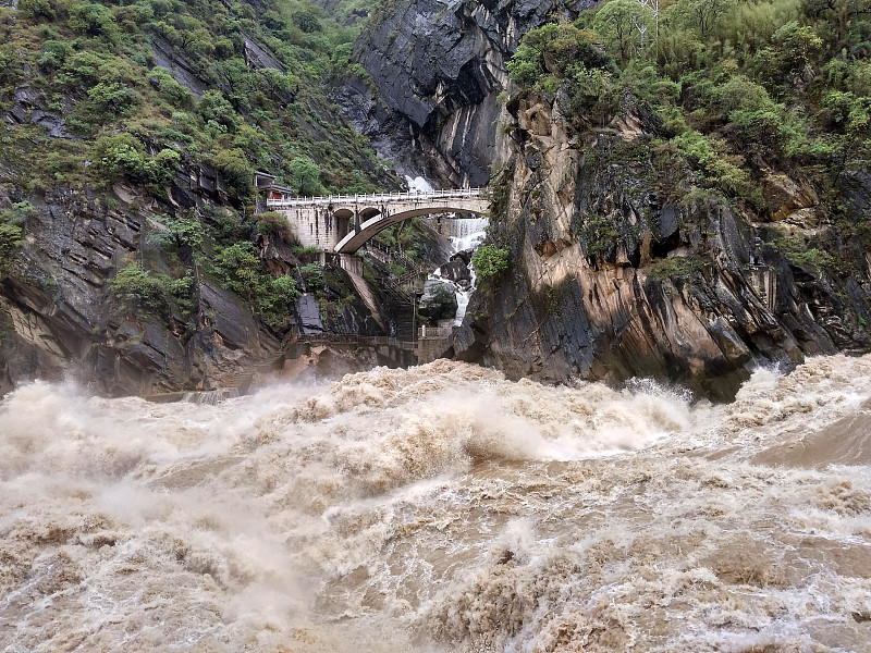 虎跳峡,自然,沟壑,非都市风光,水平画幅,地形,无人,陡峭,户外,山脉