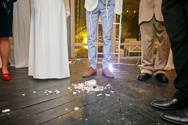犹太婚礼仪式,跺脚,以色列人