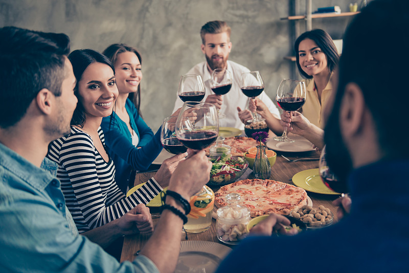 友谊,食品,桌子,玻璃杯,红葡萄酒,美味,葡萄酒,开胃品,家庭生活,含酒精饮料