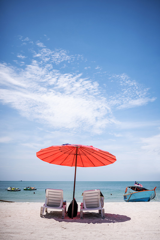 浮罗交怡岛,遮阳伞,马来西亚,海滩,在下面,吉打州,休闲椅,阳伞,日光浴,万里无云