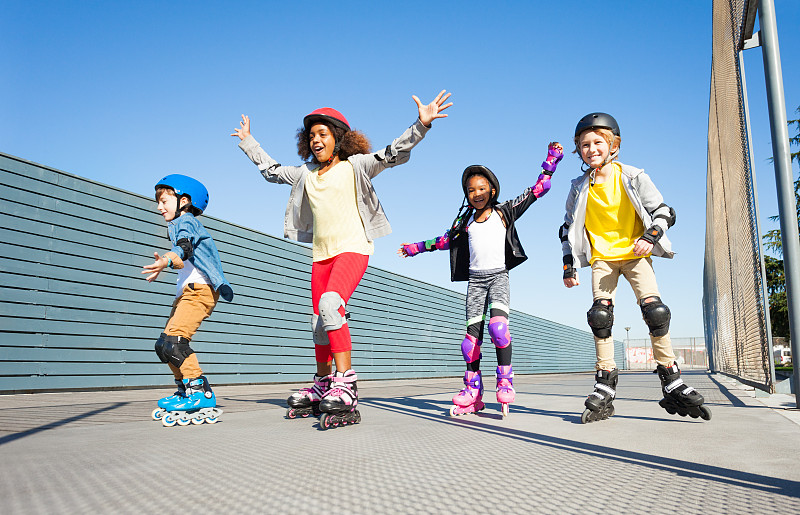 儿童,欢乐,滚轴溜冰,户外,白昼,日光,休闲活动,夏天,培训课,运动