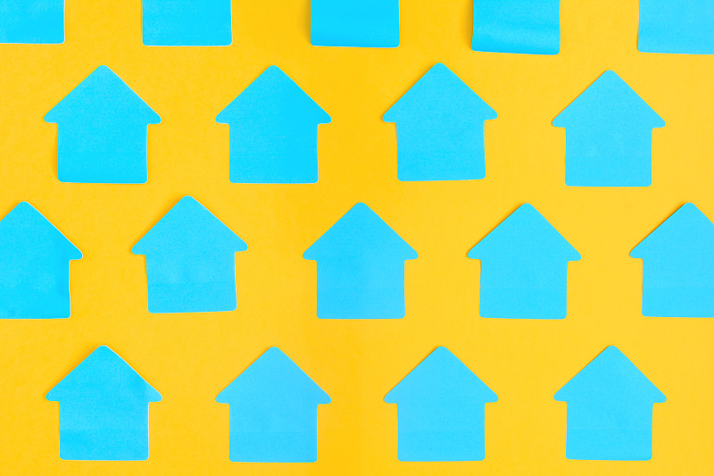 标签,明亮,蓝色,房屋,表格,计划书,极简构图,轻蔑的,正下方视角,黄色背景