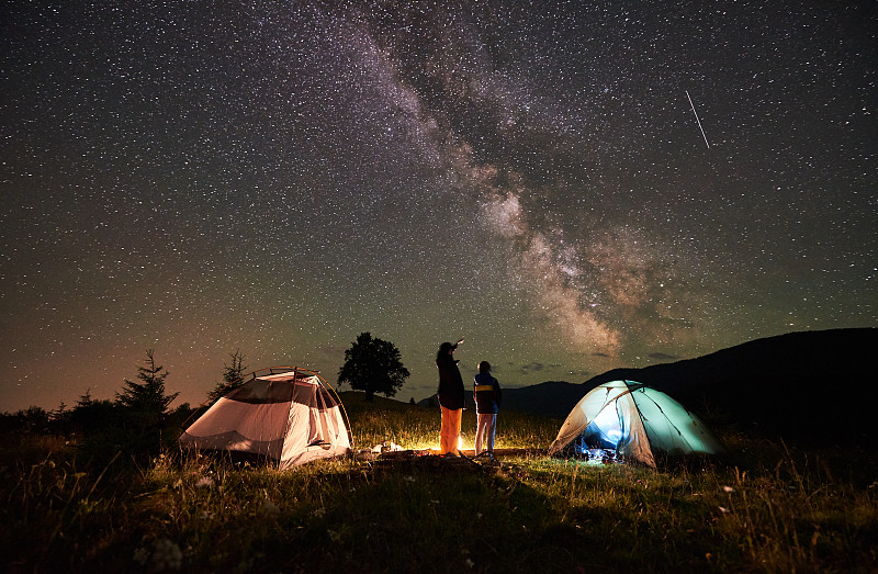 夜晚,旅行者,银河系,满天星,山,母子,天空,青少年,星系,星星