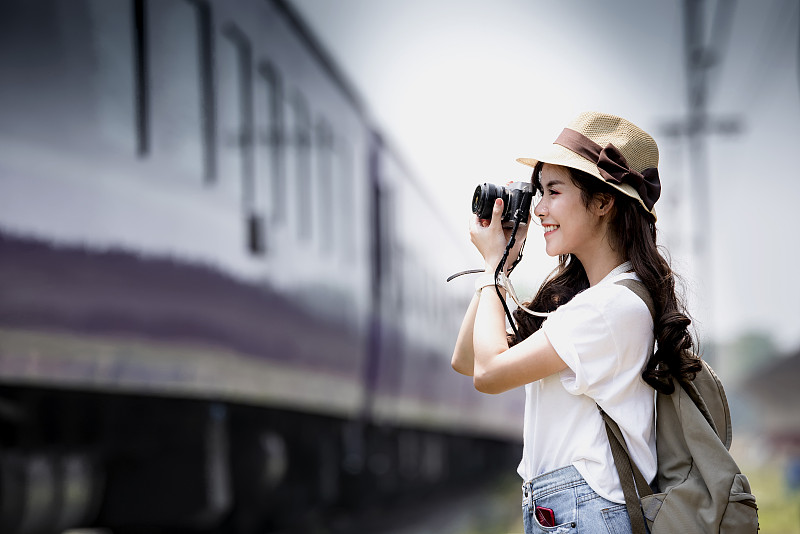 青年人,相机,背包,拿着,火车,美,水平画幅,导游,美人