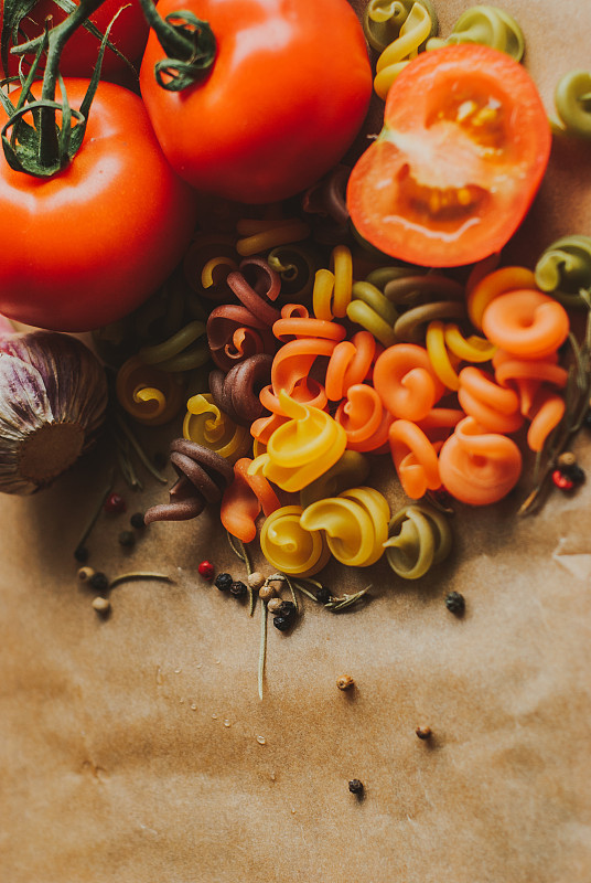 西红柿,胡萝卜,染料,菠菜,自然,成分,意大利面,垂直画幅,配方,家庭生活