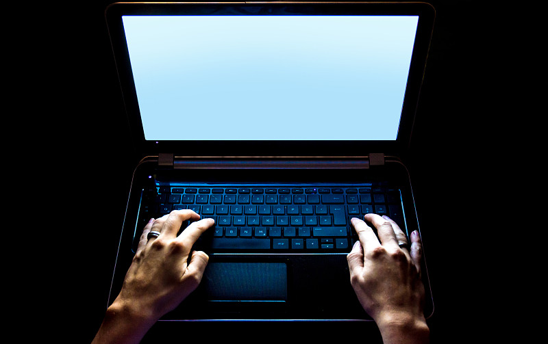 模板,笔记本电脑,黑屏,接力赛,网络钓鱼,海盗,网络安全防护,黑客,程序员,病毒