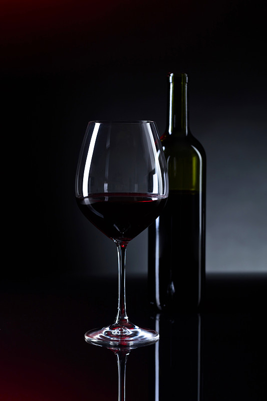 瓶子,玻璃杯,红葡萄酒,垂直画幅,葡萄酒,葡萄酒厂,无人,违规停车罚单,莫尔乐葡萄,含酒精饮料