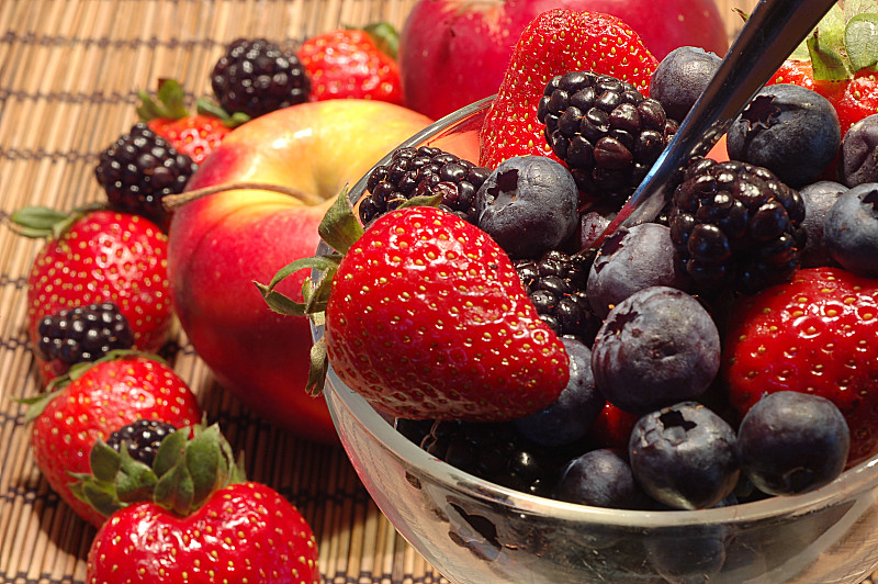 水果,静物,合成图像,水平画幅,维生素,健康,夏天,苹果,果盘,草莓