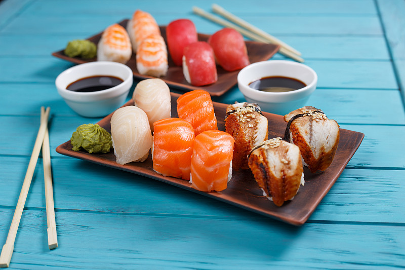生鱼片寿司,饮食,美味,上菜,盘子,粘土,鳗鱼寿司,鳗鱼,生鱼片,寿司